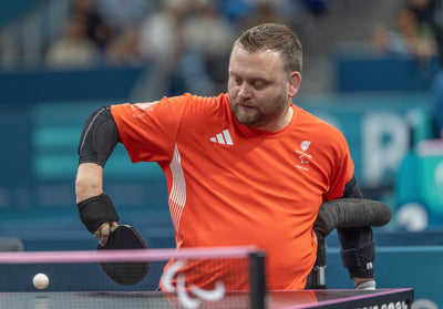 Fernandez denies Davies a second Paralympic title